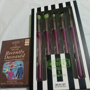 Recently Decased Highlighter Palette Plus Bonus Bestlejuce Brushes